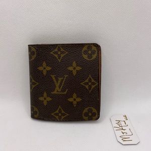 Louis Vuitton Men’s Bifold Wallet